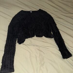 BLACK FUZZY SWEATER